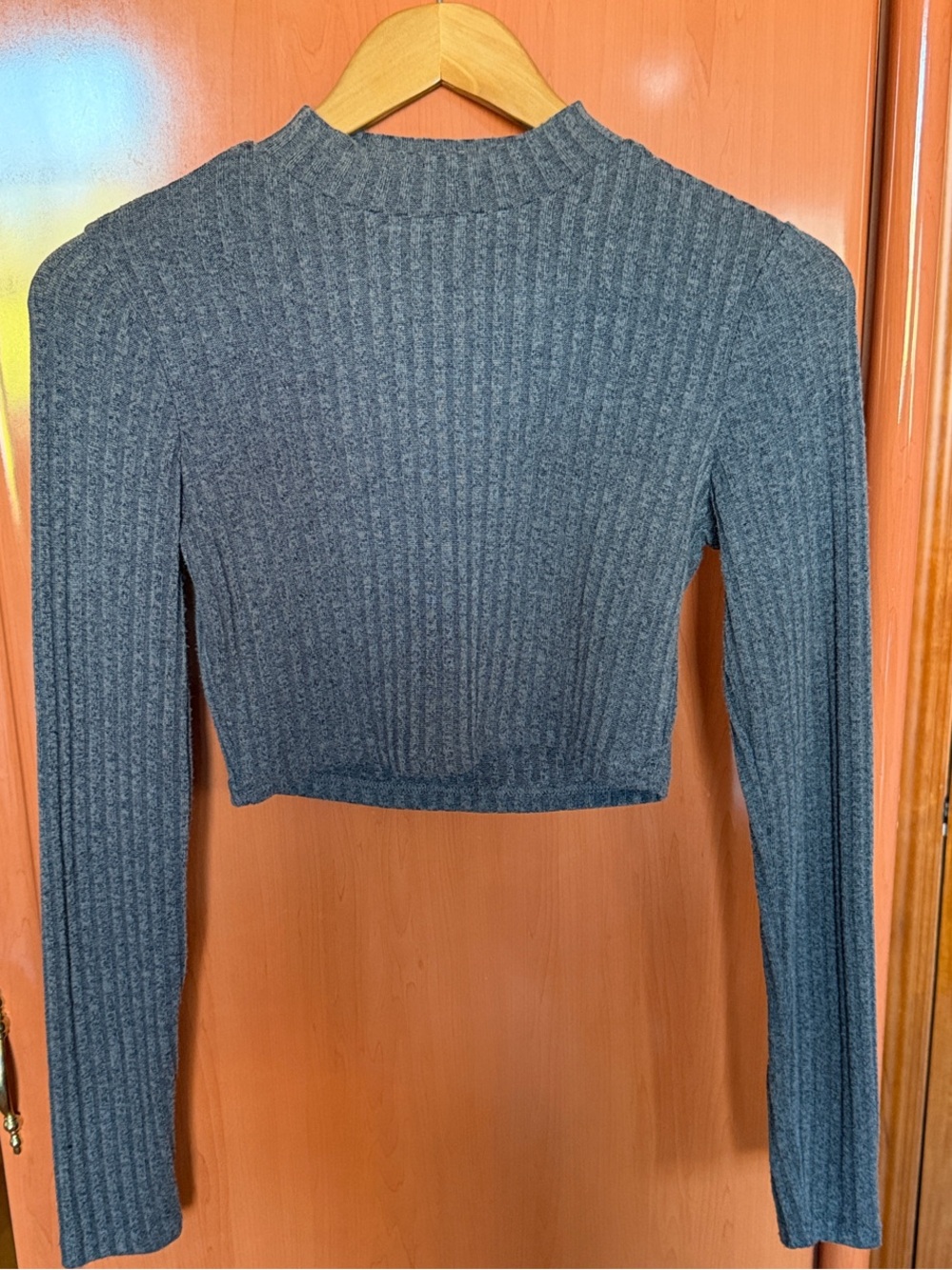 Ribbed Cropped Mock Neck Long Sleeve Top - Charcoal Gray